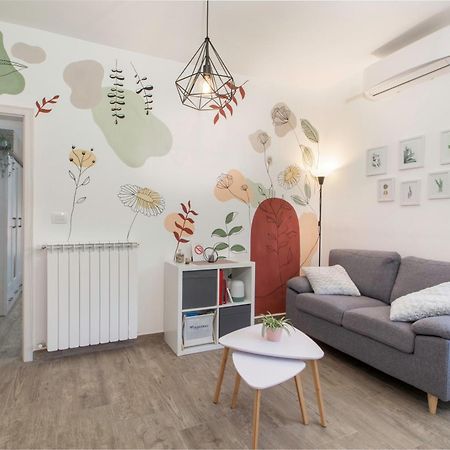 Apartment Vinotoc Izola Bagian luar foto