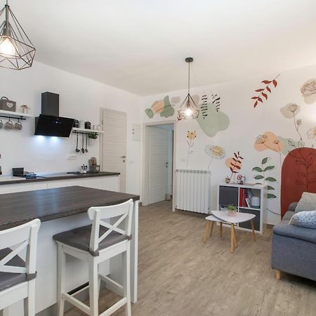 Apartment Vinotoc Izola Bagian luar foto