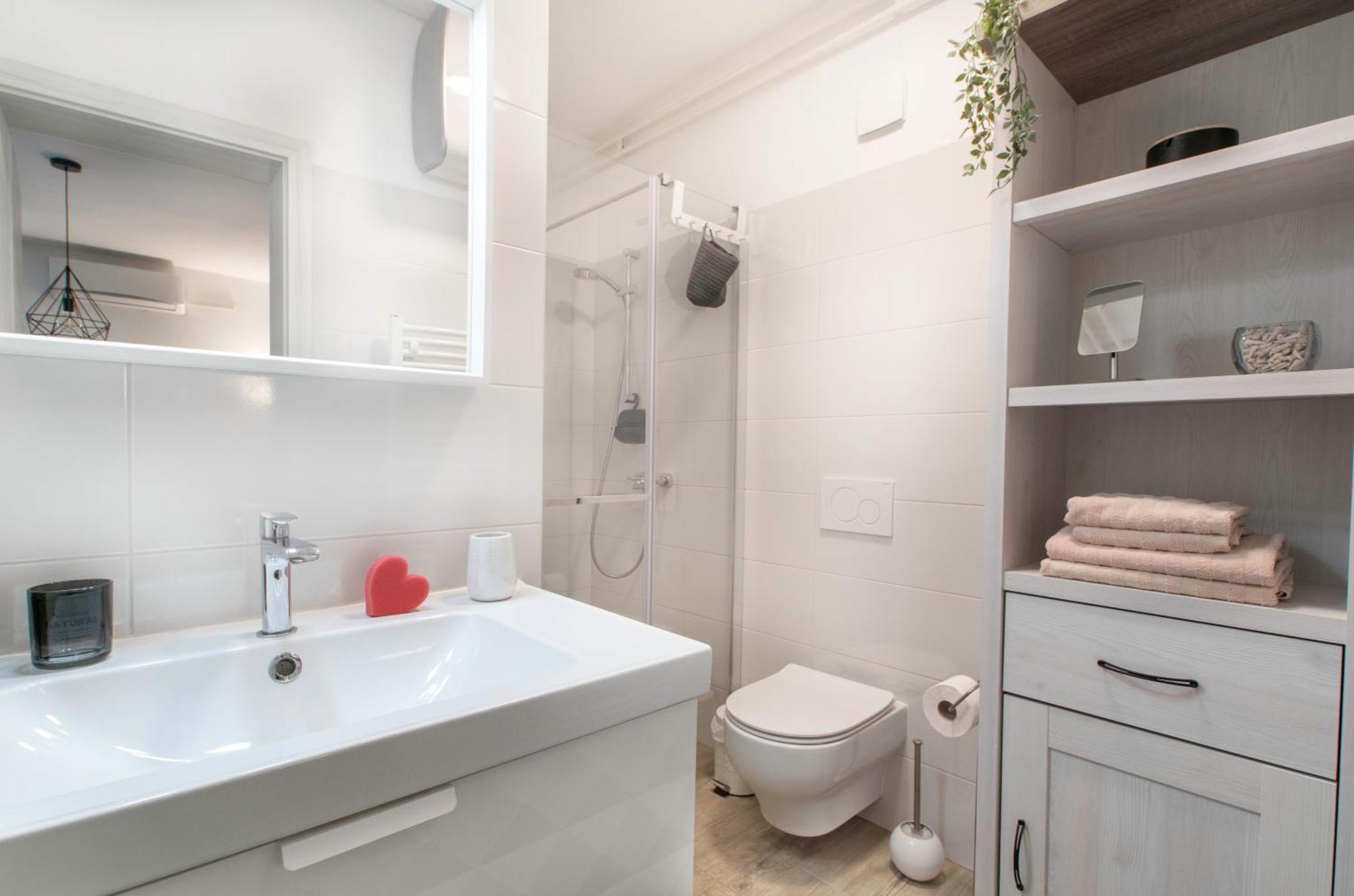 Apartment Vinotoc Izola Bagian luar foto