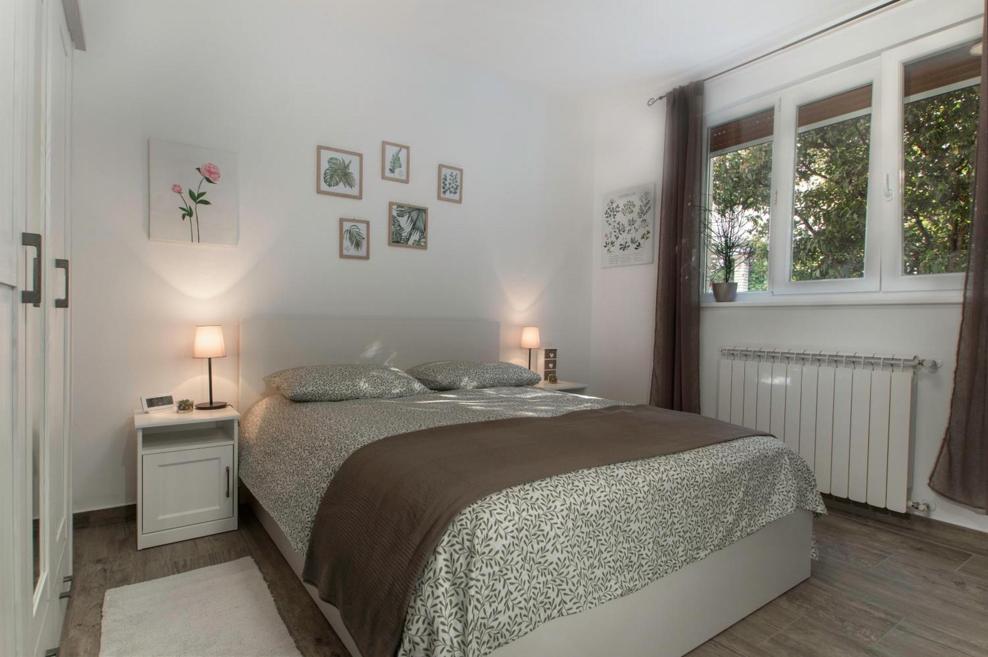 Apartment Vinotoc Izola Bagian luar foto