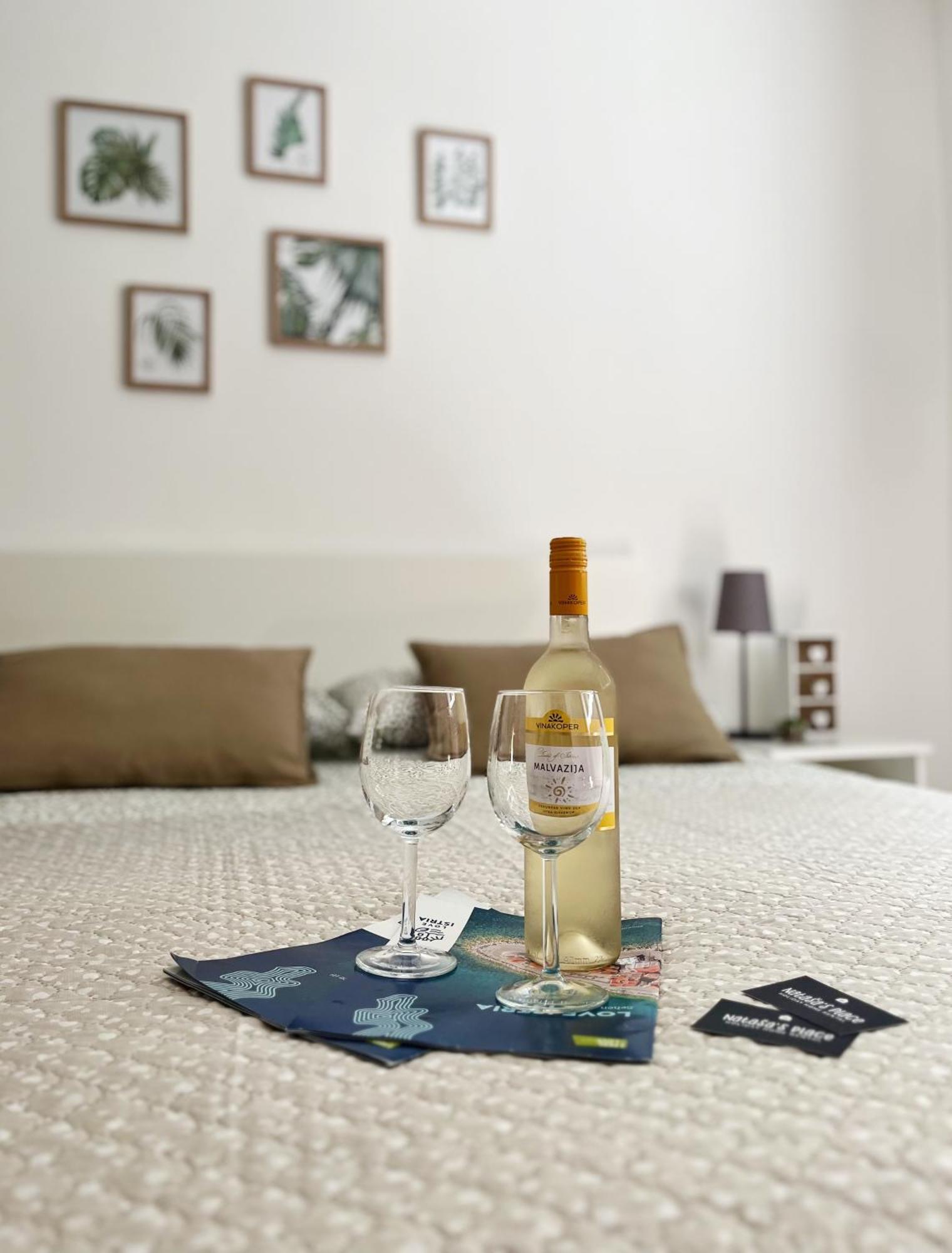 Apartment Vinotoc Izola Bagian luar foto